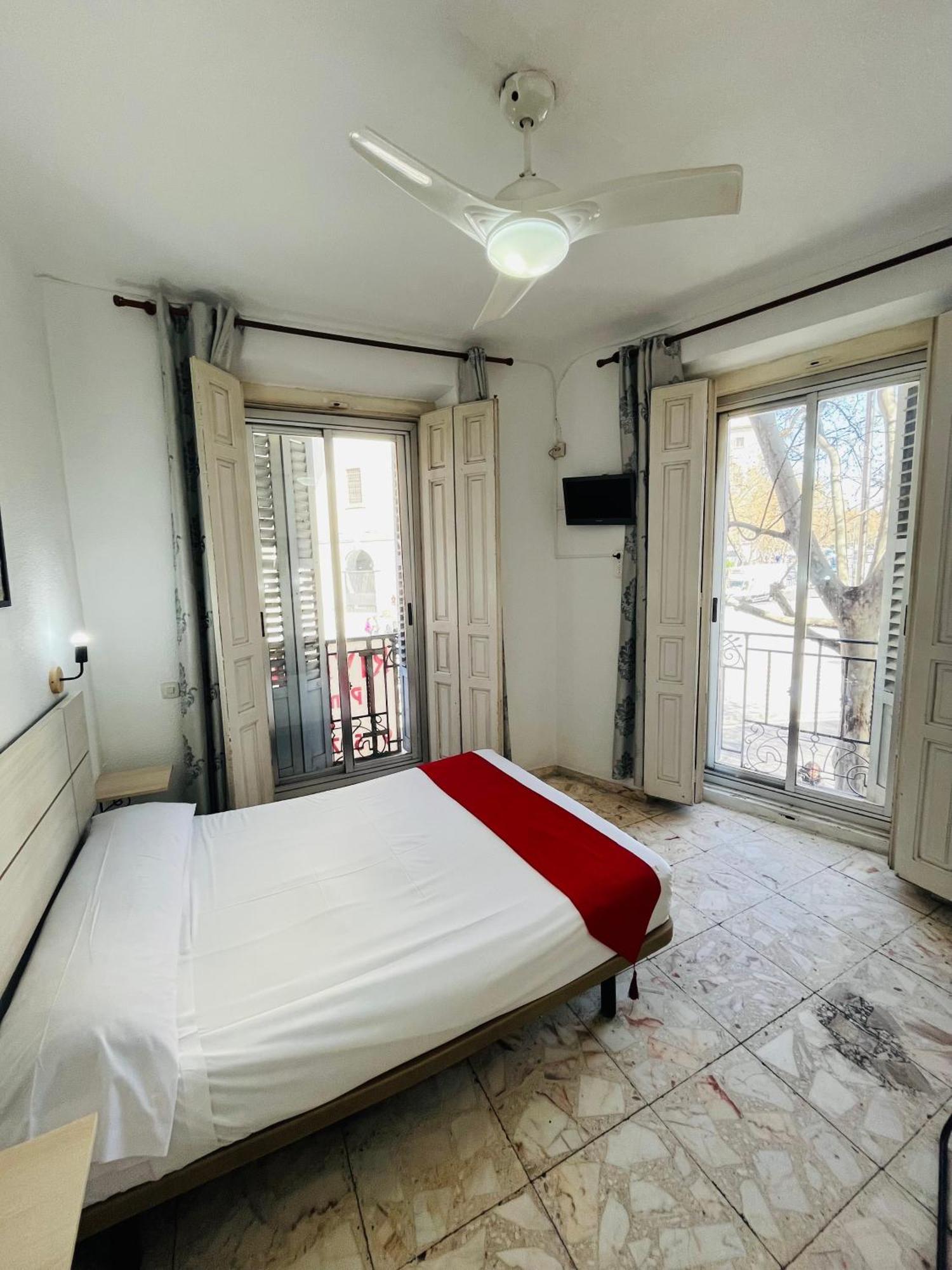 Pension Rivera Madrid Luaran gambar